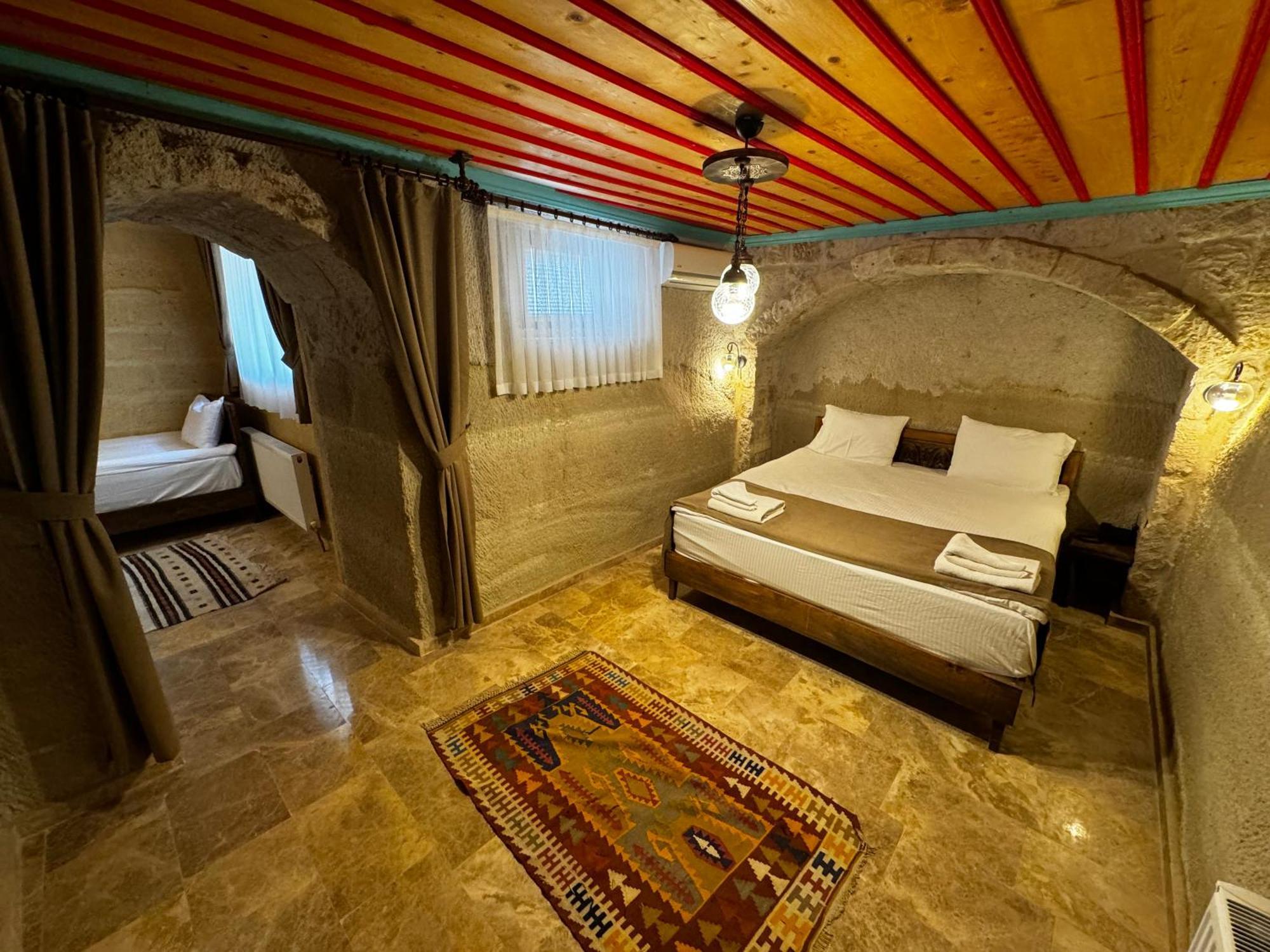 Rustic Caves Otel Göreme Dış mekan fotoğraf