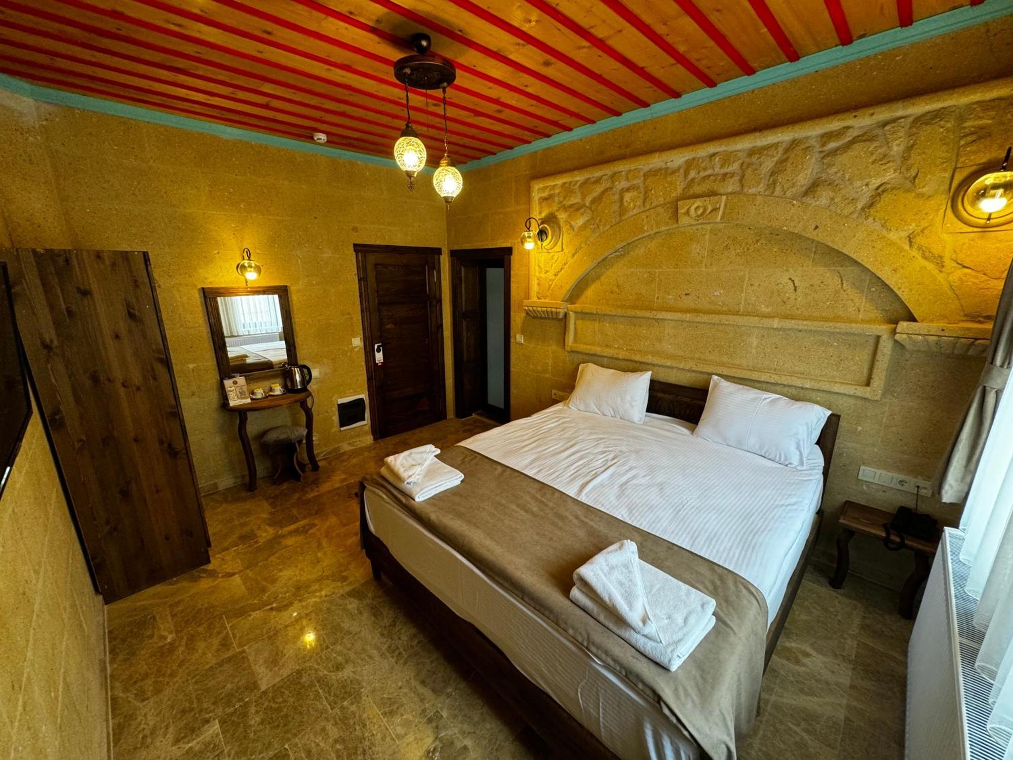 Rustic Caves Otel Göreme Dış mekan fotoğraf