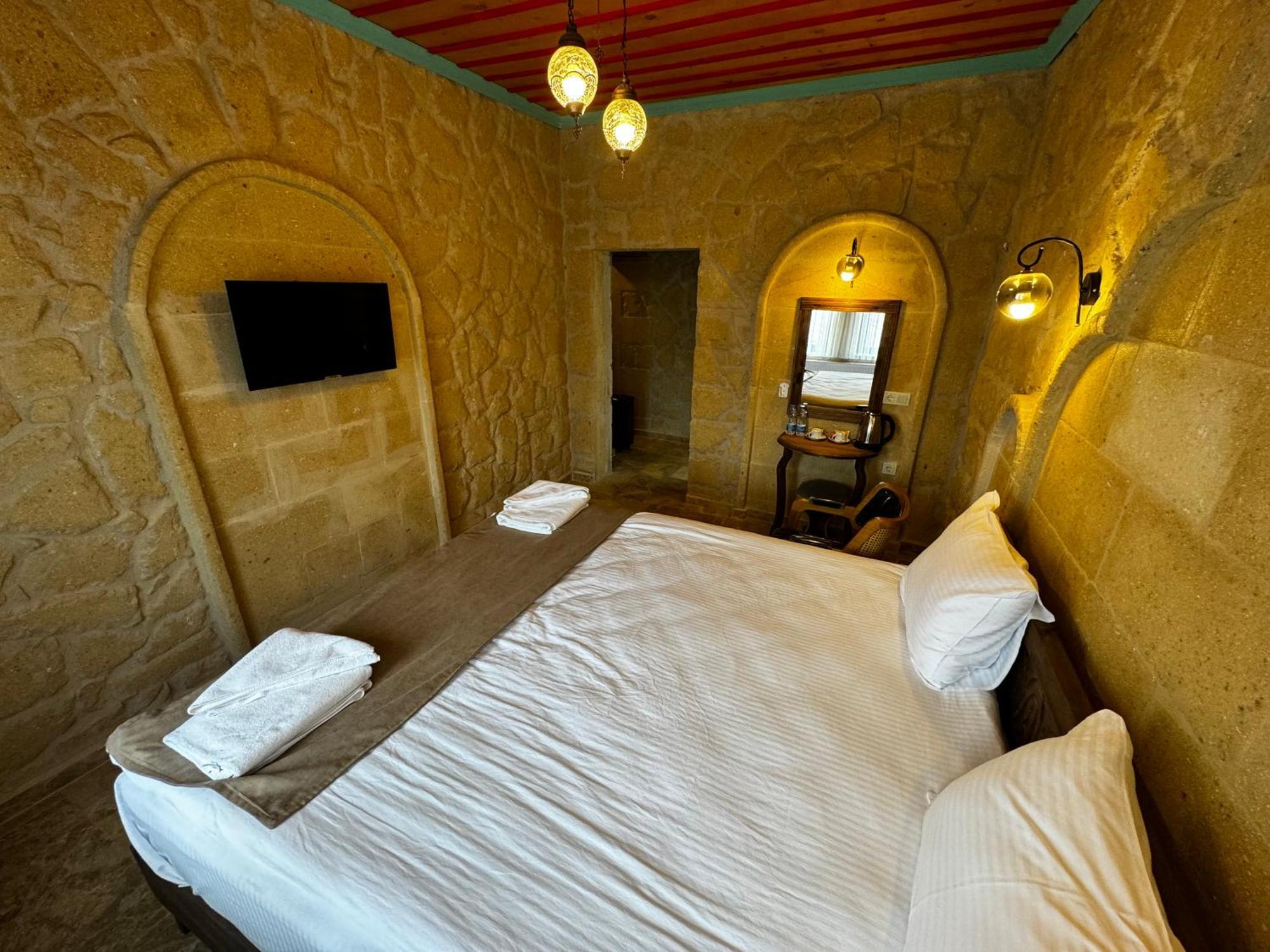 Rustic Caves Otel Göreme Dış mekan fotoğraf
