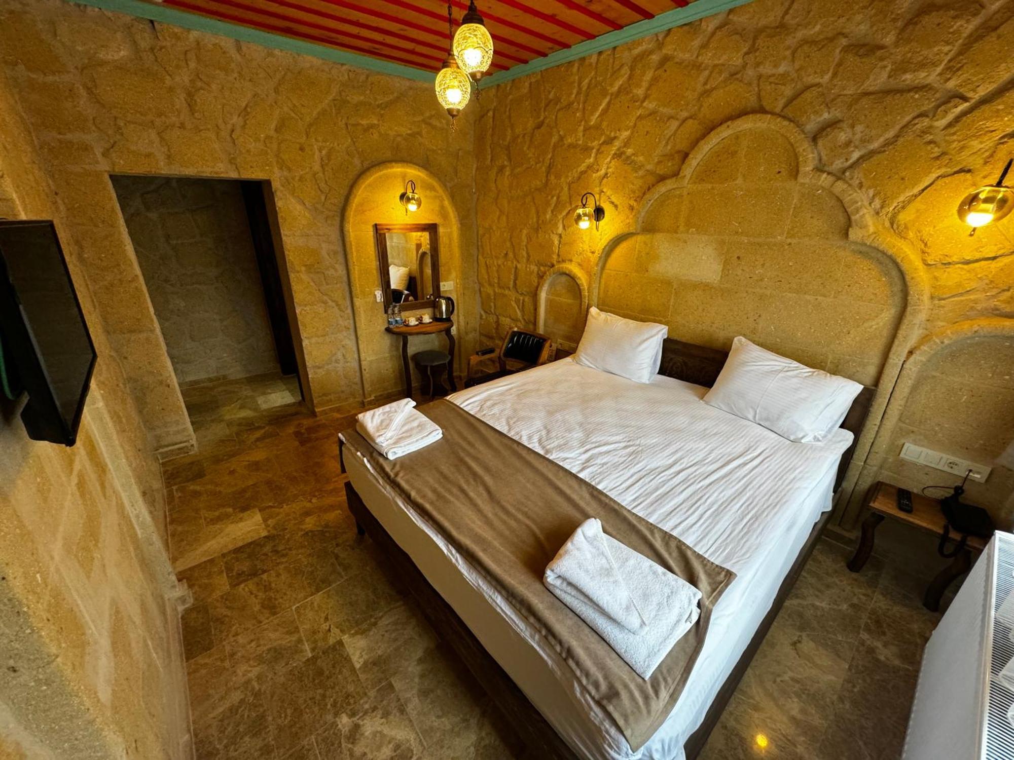 Rustic Caves Otel Göreme Dış mekan fotoğraf
