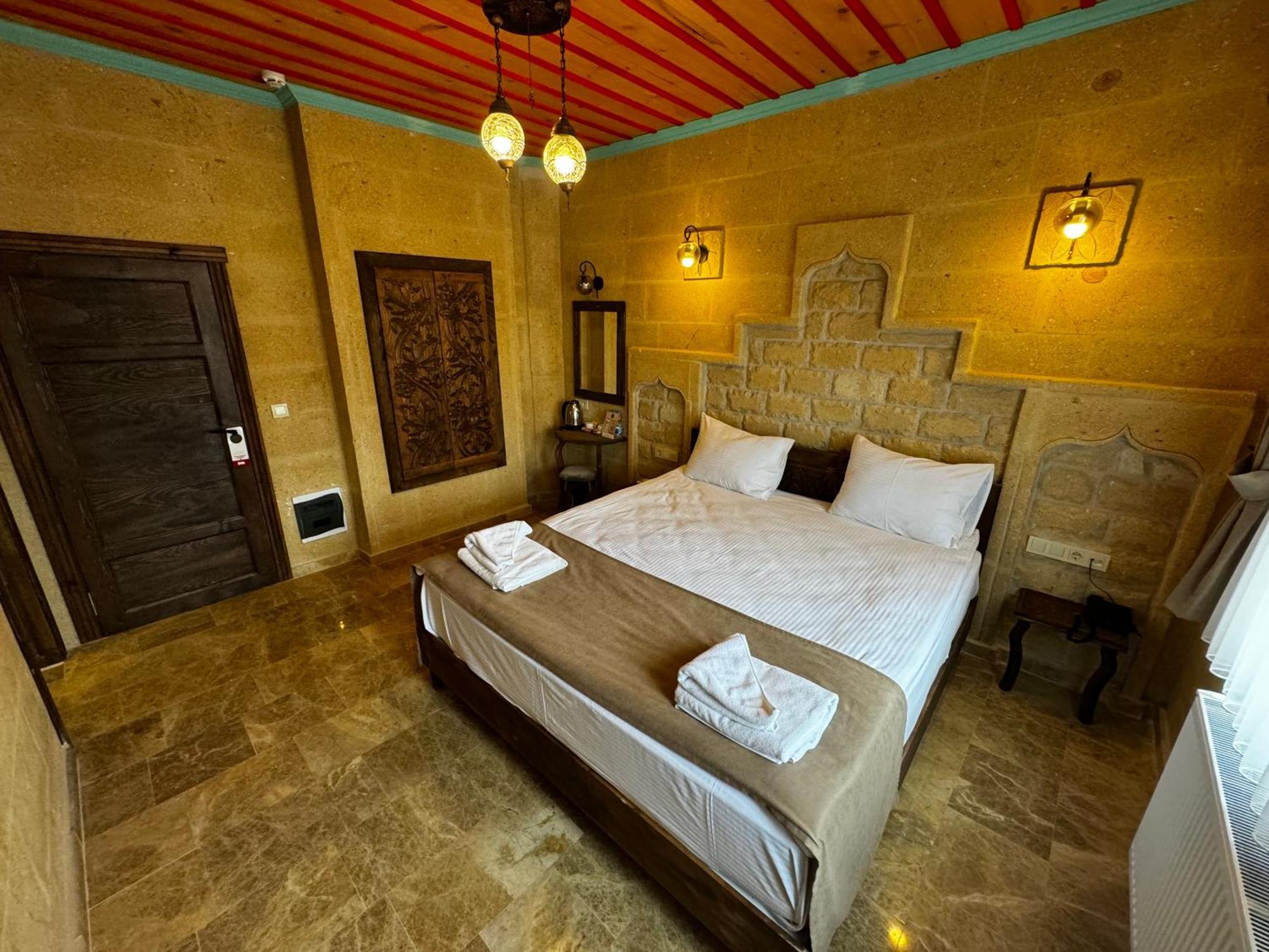 Rustic Caves Otel Göreme Dış mekan fotoğraf